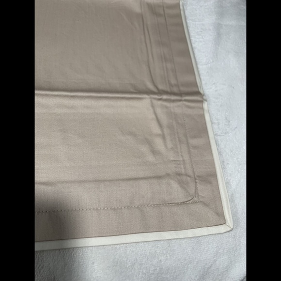 NIB Hotel Collection Contrast Flange (1) European Sham in 2 Tone Pear - Picture 6 of 12